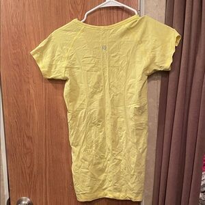 lululemon athletica Yellow Short Sleeve Tee